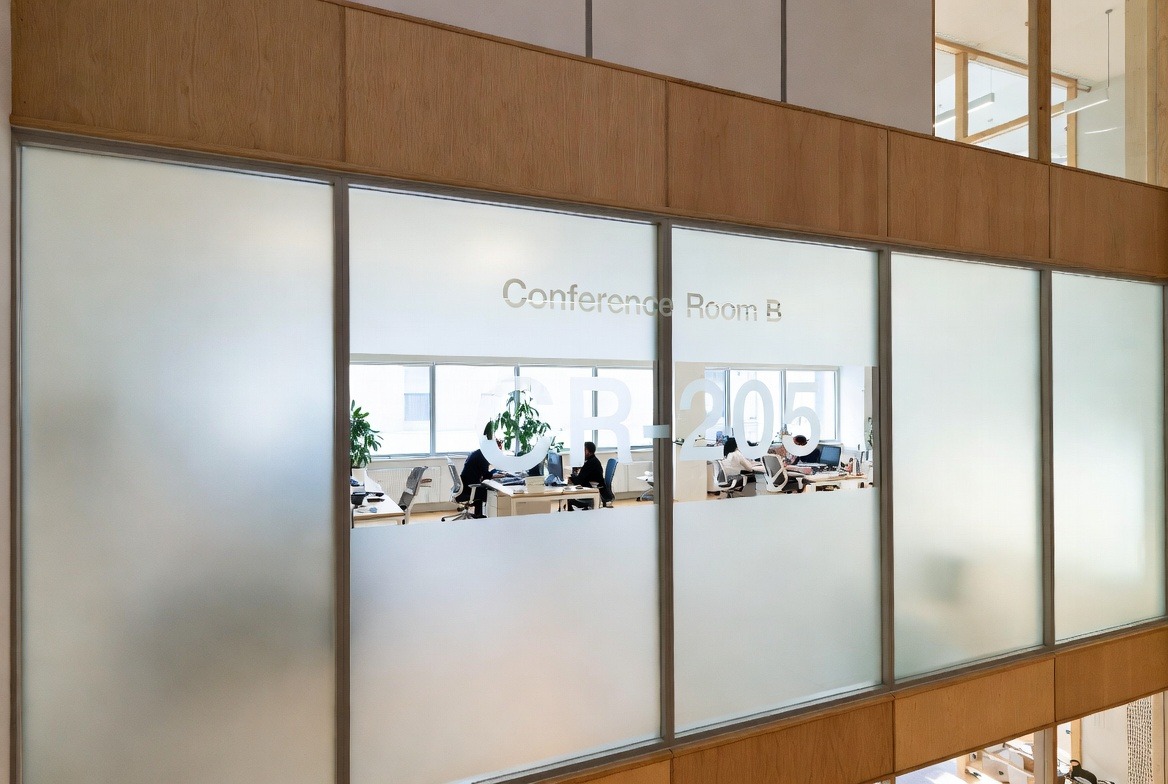 What Are Vinyl Sign Shop Services? A Local Guide to Window Films for Toronto Businesses